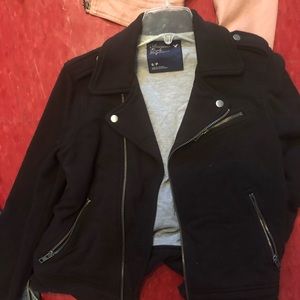 American Eagle black zip up jacket.
